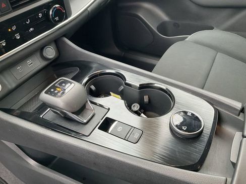 Certified 2023 Nissan Rogue S image 26