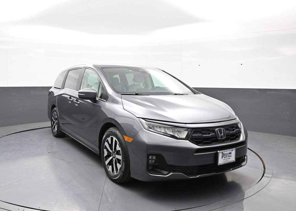 Certified 2025 Honda Odyssey EX-L image 3