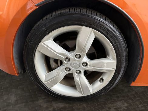 Used 2014 Hyundai Veloster w/ Style Package 02 FWD image 33