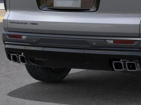 Used 2026 Chevrolet Traverse LT w/ Midnight/Sport Edition image 15