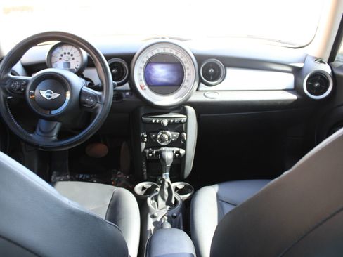 Used 2013 MINI Cooper Hardtop image 8