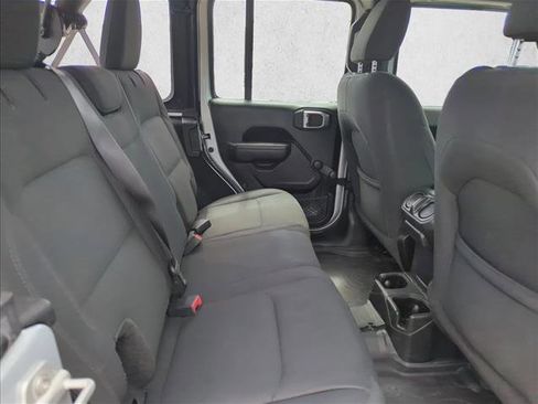 Used 2022 Jeep Wrangler Unlimited Sport AWD/4WD image 19