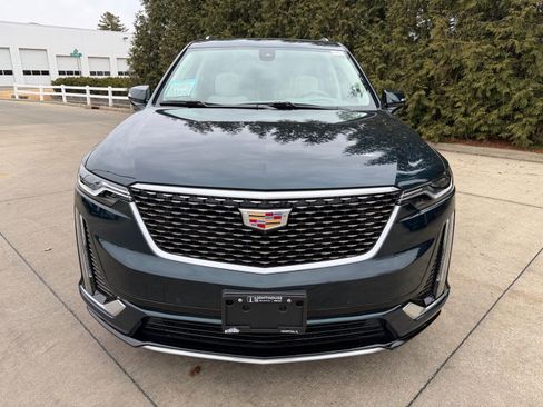 Used 2025 Cadillac XT6 Premium Luxury w/ Technology Package image 6