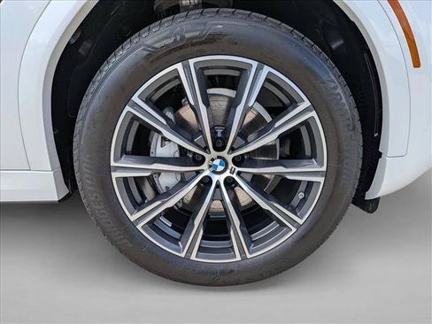 Used 2025 BMW X6 xDrive40i AWD/4WD image 24
