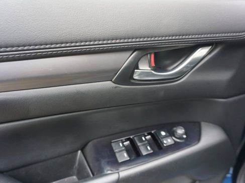 Used 2020 MAZDA CX-5 Touring FWD image 4