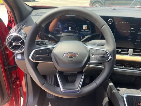 New 2026 Chevrolet Equinox ACTIV w/ Convenience Package III image 18