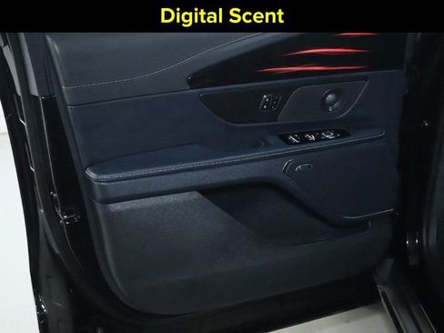 Certified 2024 Lincoln Nautilus Reserve w/ Equipment Group 202A image 16