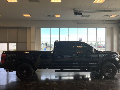 Used 2022 Ford F250 Lariat w/ Black Appearance Package AWD/4WD image 25