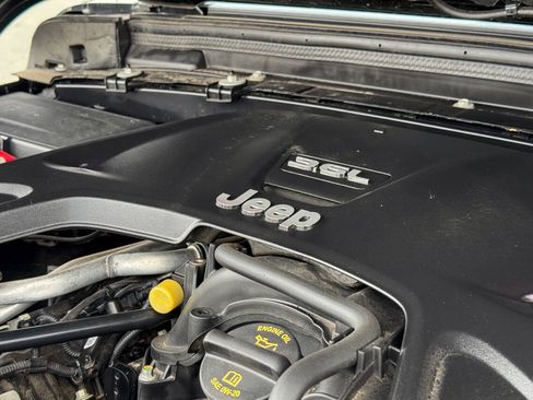 Used 2020 Jeep Wrangler Sport image 29