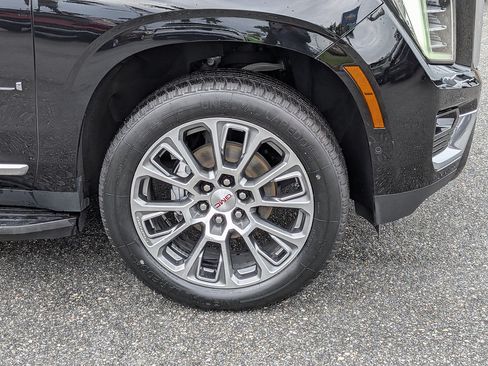 Certified 2025 GMC Yukon XL Denali AWD/4WD image 10