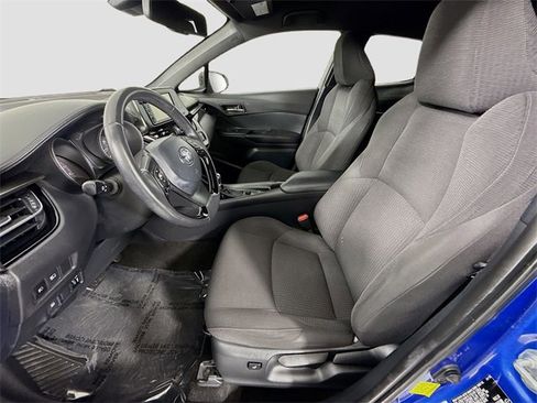 Certified 2018 Toyota C-HR XLE image 20