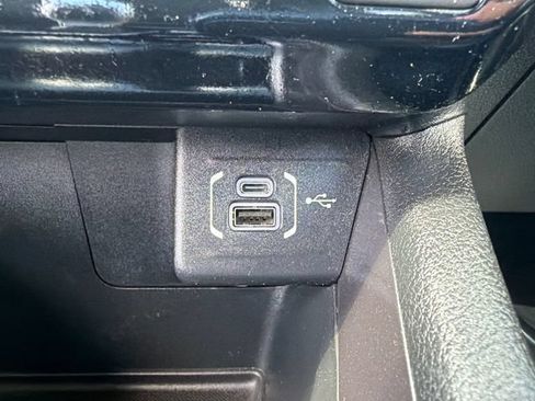 Used 2023 Jeep Compass Latitude AWD/4WD image 32