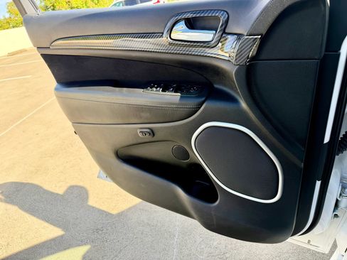 Used 2014 Jeep Grand Cherokee SRT8 w/ Luxury Group II AWD/4WD image 54