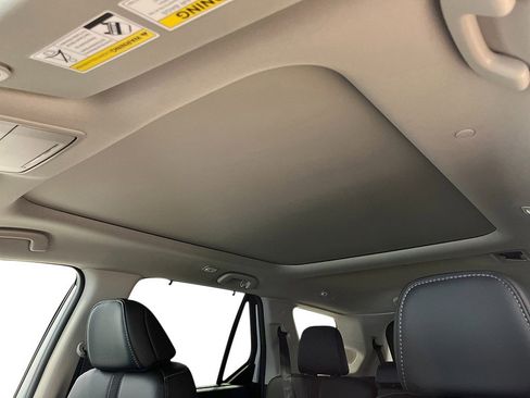 New 2025 Honda Pilot Touring image 21