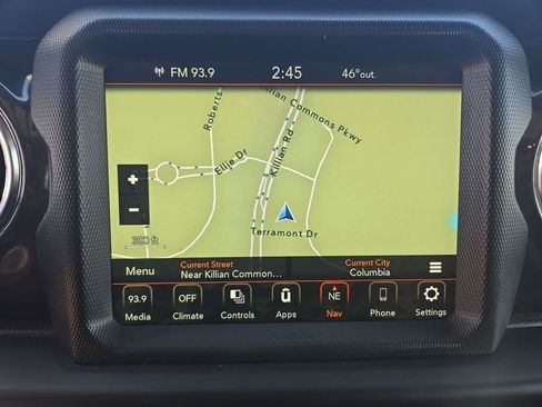 Used 2022 Jeep Wrangler Unlimited Sahara image 44