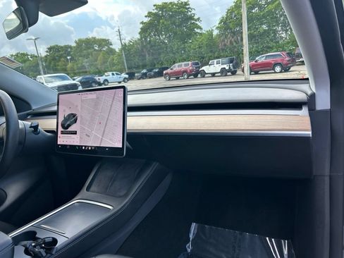 Used 2021 Tesla Model Y Performance AWD/4WD image 24