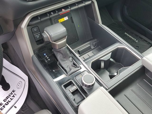 Used 2022 Toyota Tundra Limited AWD/4WD image 18