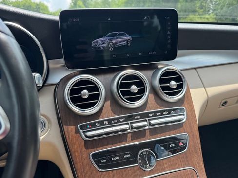 Used 2021 Mercedes-Benz C 300 4MATIC Sedan image 32