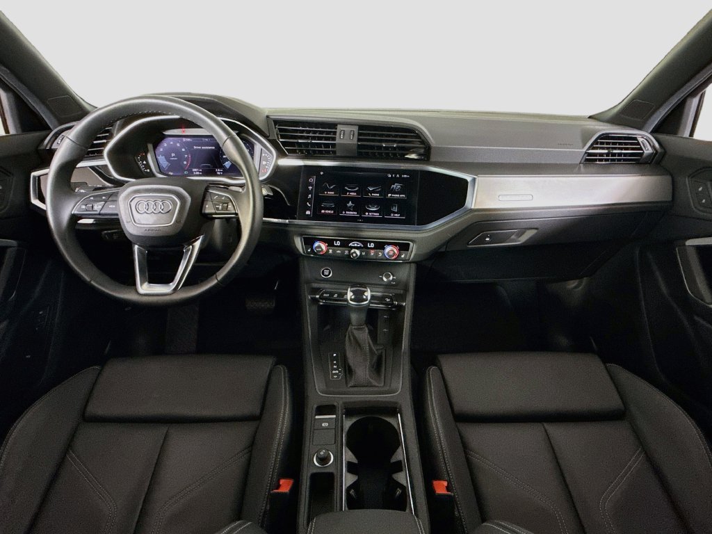 Certified 2025 Audi Q3 2.0T Premium w/ Convenience Package AWD/4WD image 9