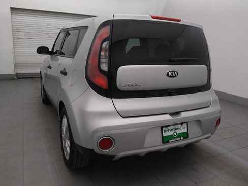 Used 2019 Kia Soul + FWD image 5