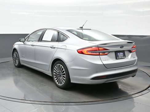 Used 2018 Ford Fusion Titanium FWD image 4