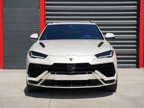 Used 2024 Lamborghini Urus S AWD/4WD image 2