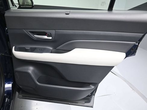 Certified 2024 Toyota Grand Highlander AWD image 34