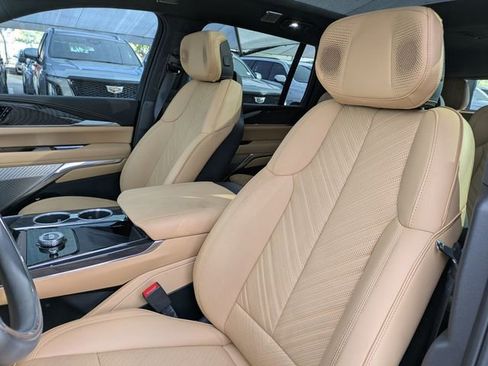 New 2025 Cadillac Escalade IQ Luxury 2 image 28