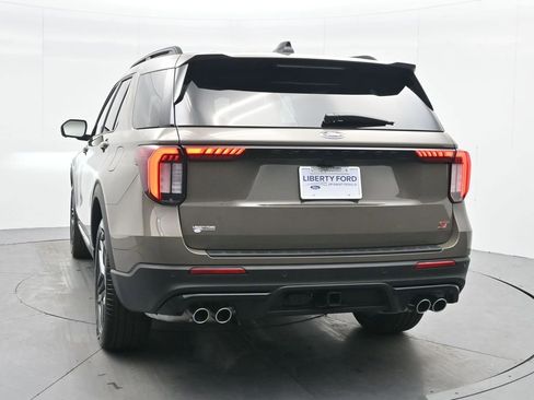 New 2026 Ford Explorer ST w/ Sun And Sound Package image 9