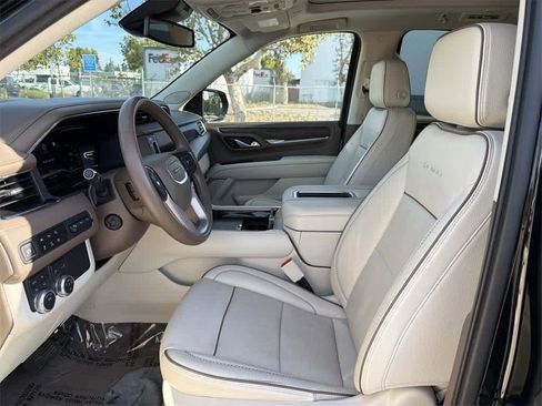 Used 2023 GMC Yukon XL Denali image 26