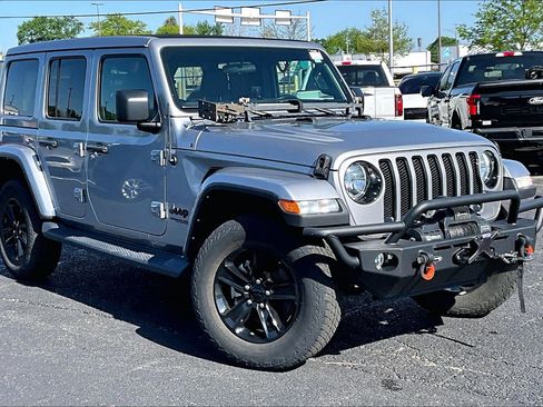 Used 2021 Jeep Wrangler Unlimited Sahara AWD/4WD image 36