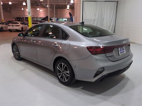 Certified 2024 Kia Forte LXS FWD image 5