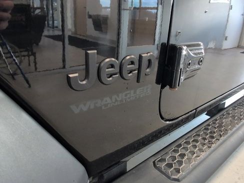 Used 2020 Jeep Wrangler Unlimited Sport image 10