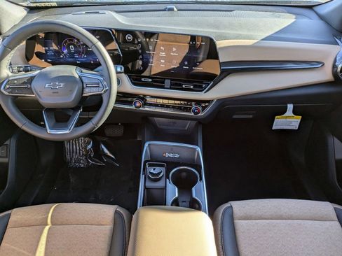 New 2025 Chevrolet Equinox ACTIV w/ Safety and Technology Package FWD image 14