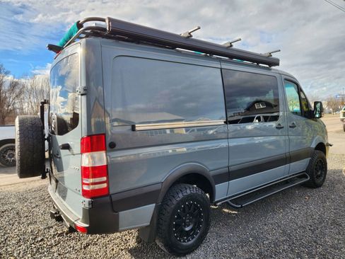 Used 2017 Mercedes-Benz Sprinter 2500 image 6