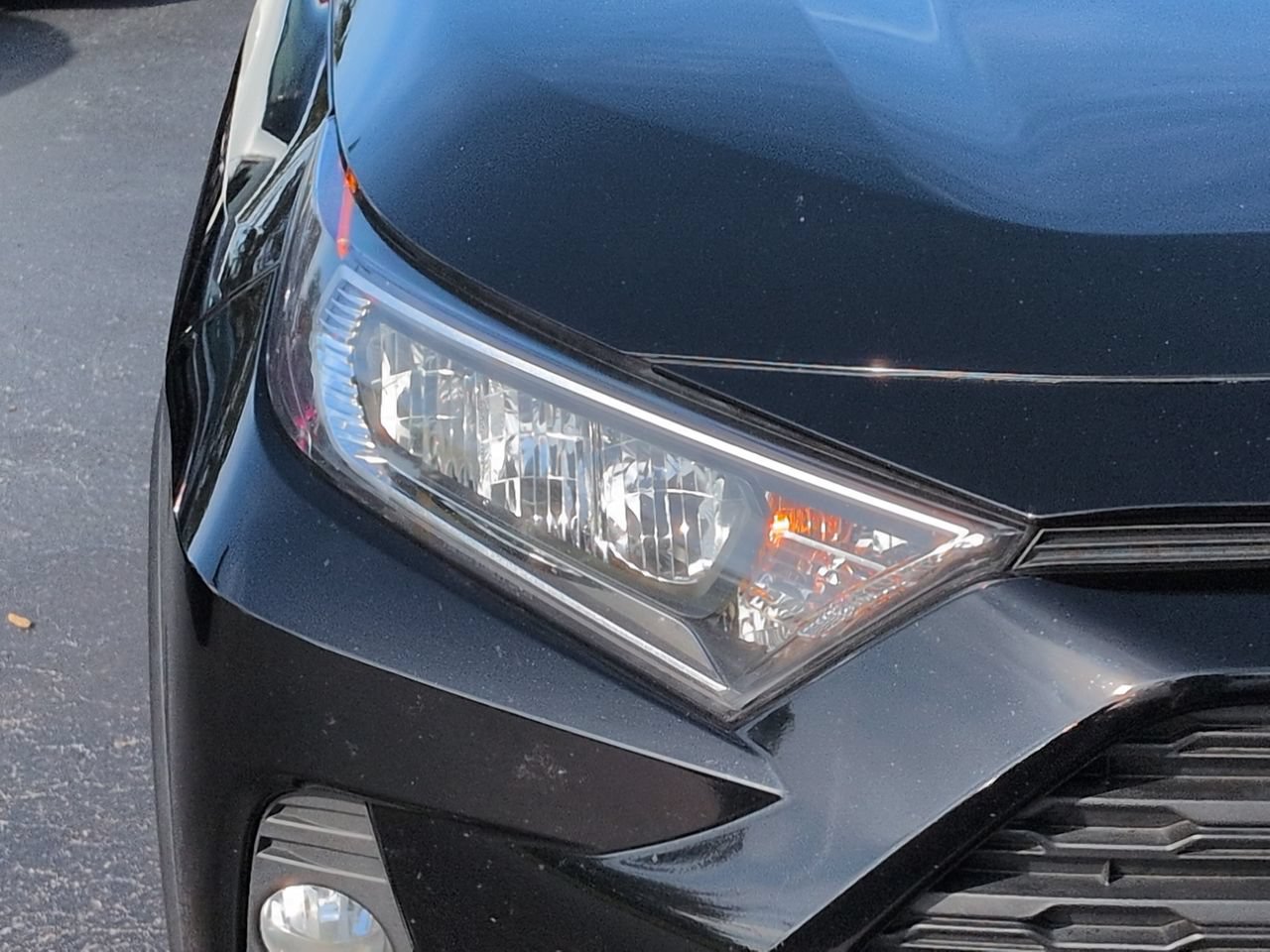 Used 2021 Toyota RAV4 XLE Premium FWD image 10