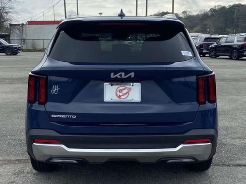 New 2026 Kia Sorento S FWD image 3