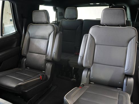 Used 2021 GMC Yukon SLT w/ SLT Luxury Package AWD/4WD image 33