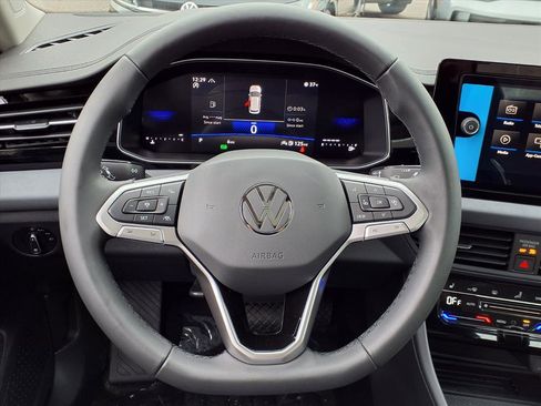 New 2026 Volkswagen Jetta SE image 10