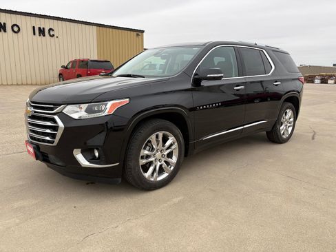 Used 2018 Chevrolet Traverse High Country image 2