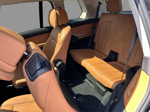 Used 2021 BMW X7 xDrive40i w/ Executive Package AWD/4WD image 54