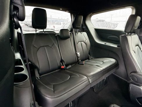 Used 2026 Chrysler Pacifica Select image 31