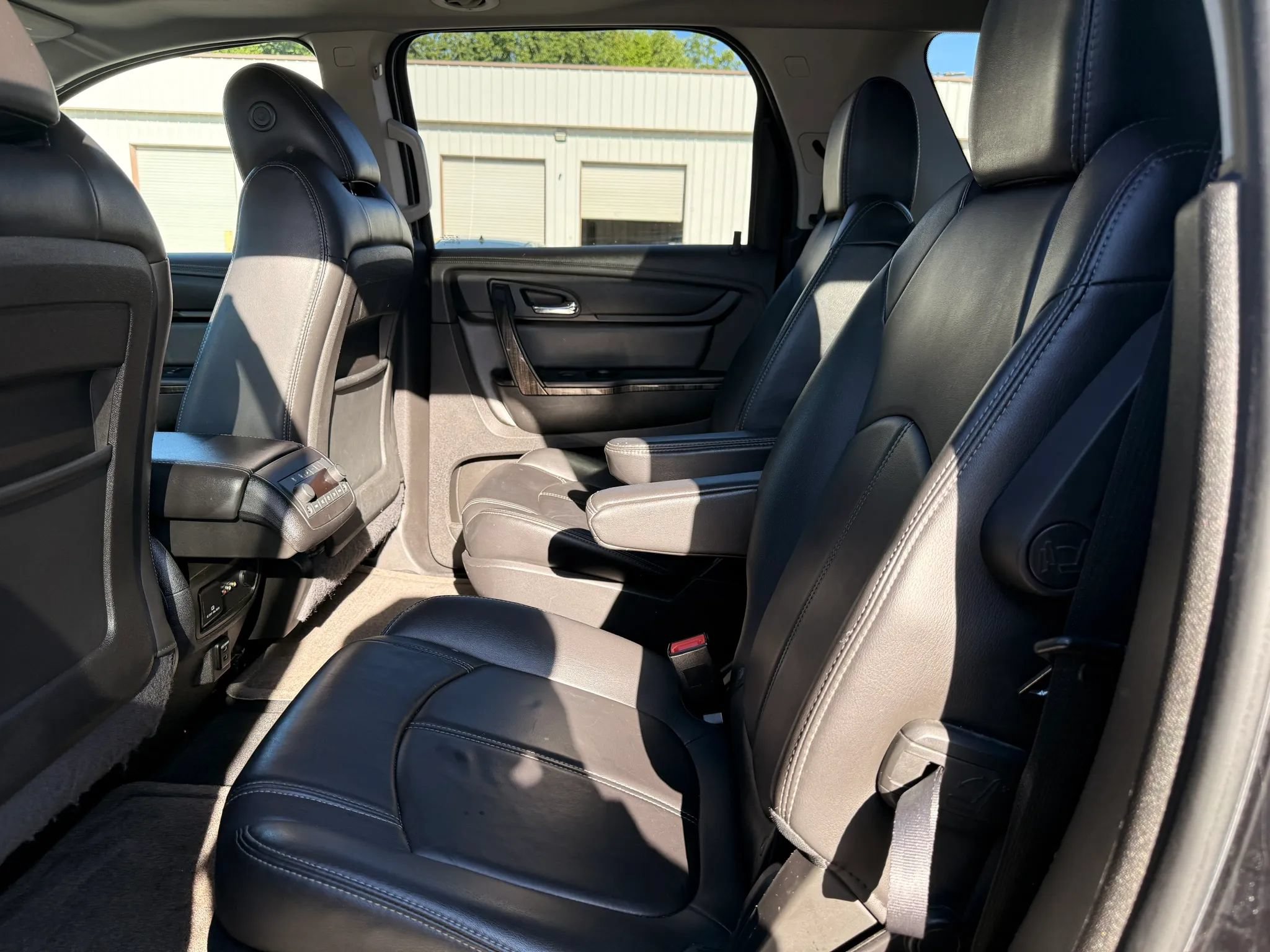 Used 2016 GMC Acadia SLT w/ Open Road Package AWD/4WD image 21