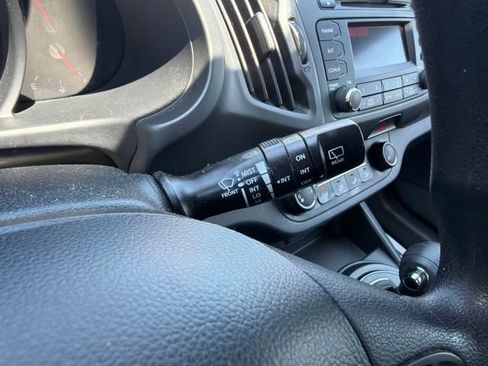 Used 2011 Kia Sportage LX FWD image 29