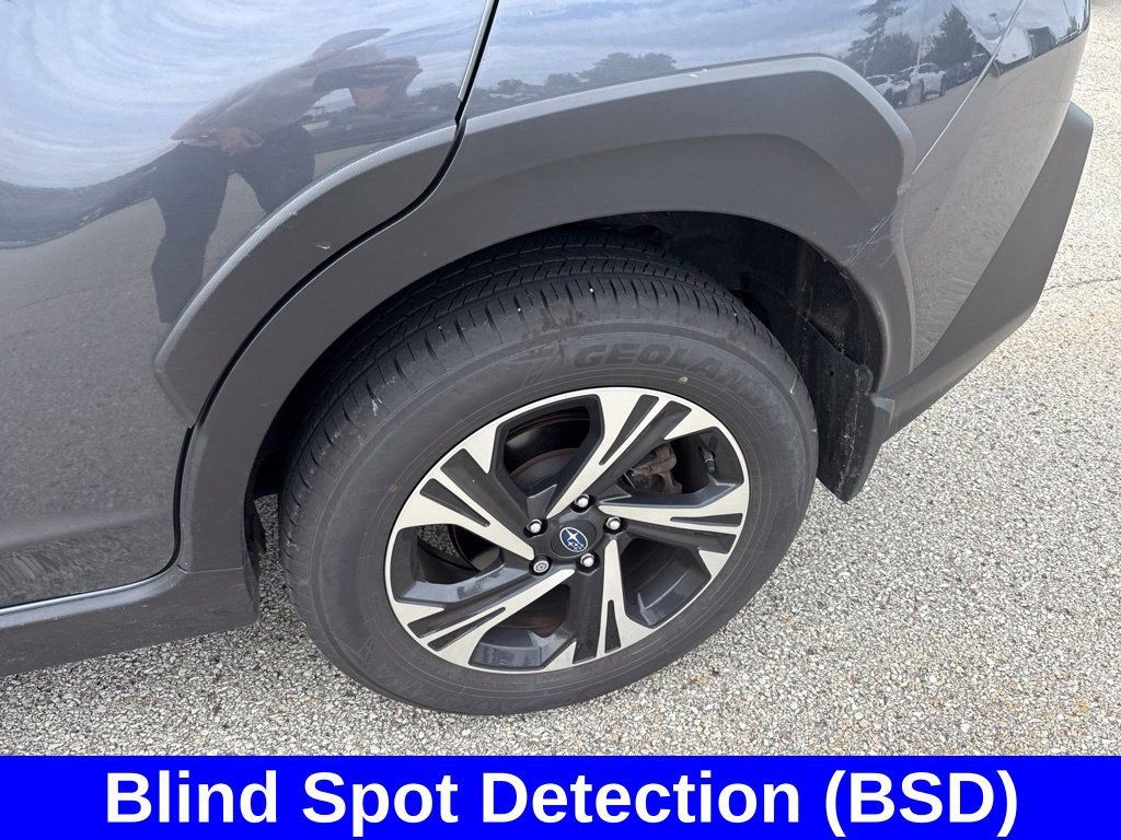 Used 2025 Subaru Crosstrek 2.5i Premium AWD/4WD image 10