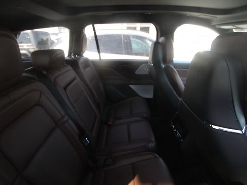 Used 2025 Lincoln Aviator Reserve w/ Equipment Group 201A AWD/4WD image 20