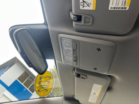 Certified 2022 Chevrolet Trax LT w/ LT Convenience Package image 26