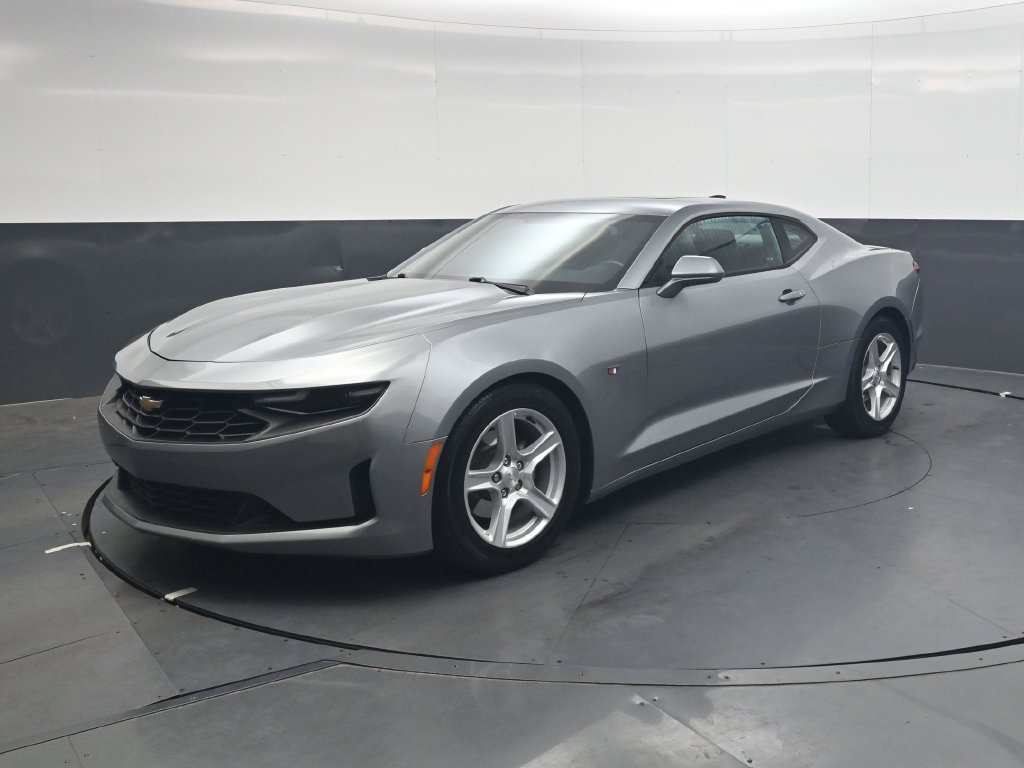 Used 2023 Chevrolet Camaro LT RWD image 8