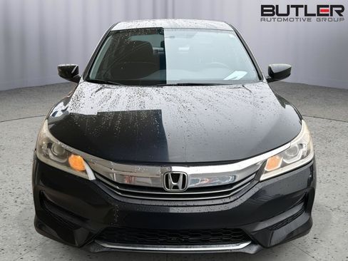 Used 2017 Honda Accord LX image 9