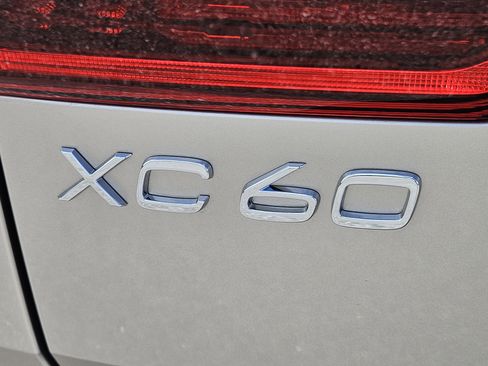 New 2026 Volvo XC60 B5 Core w/ Protection Package image 11